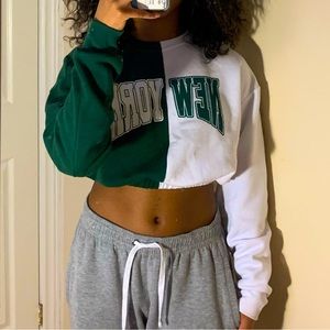 Green/ white cropped New York crew neck